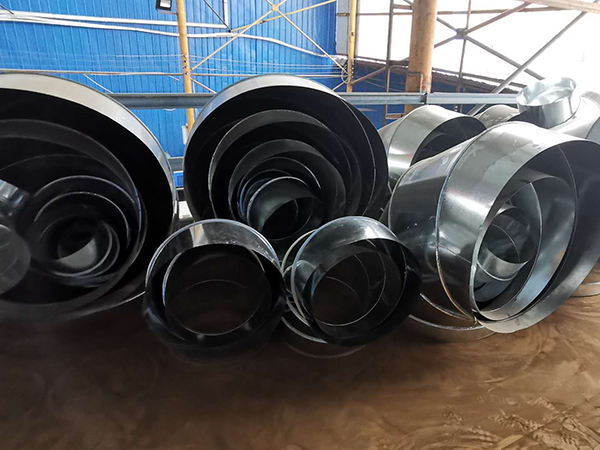 3.0厚镀锌圆管与圆弯头