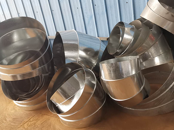 3.0厚镀锌圆管与圆弯头