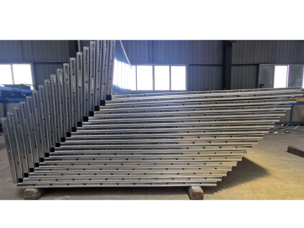 共板法兰孔风管